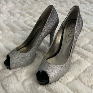GUESS peep toe silver pump